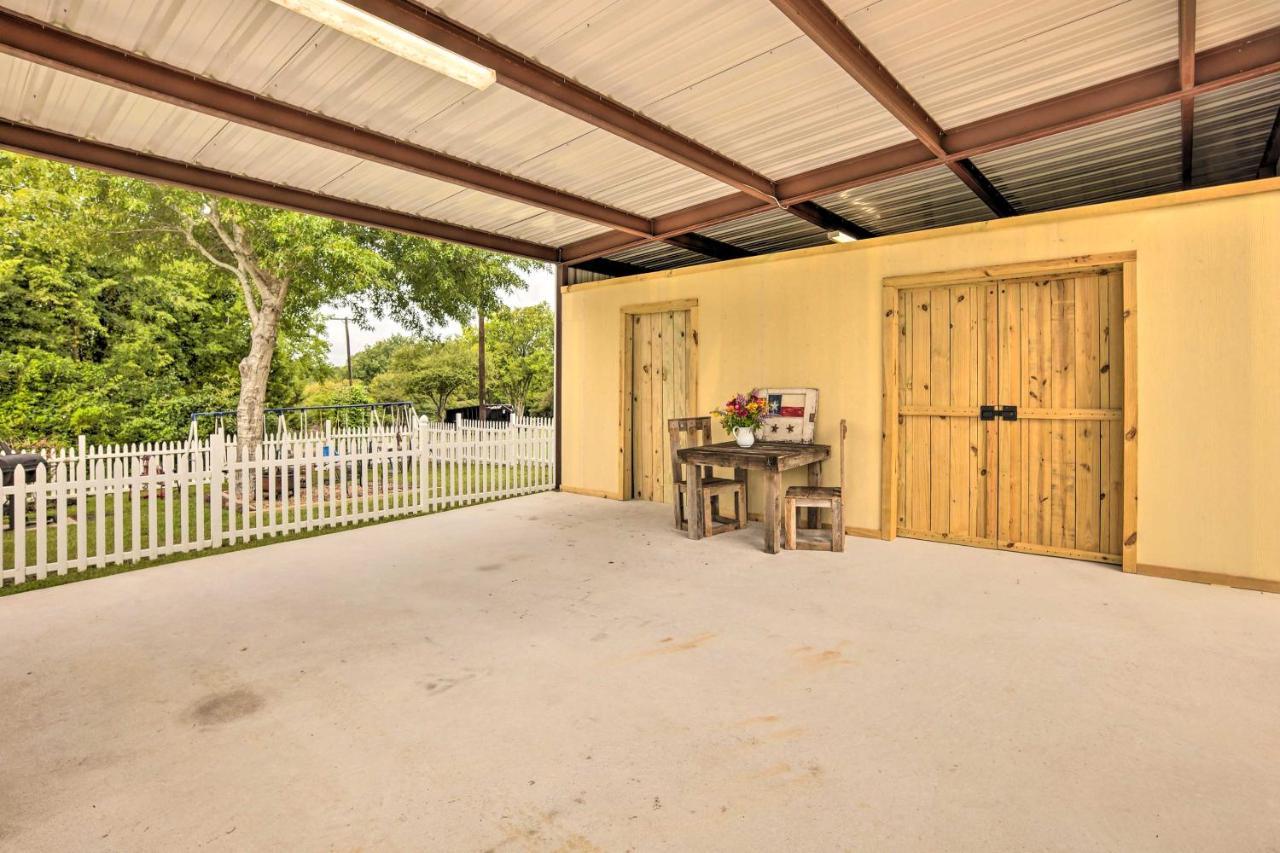 The Gathering Place Brenham Home On 6 Acres Exterior foto